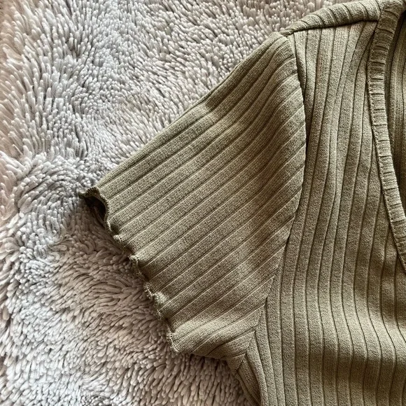 Forever 21 Knit Top - Picture 4 of 6